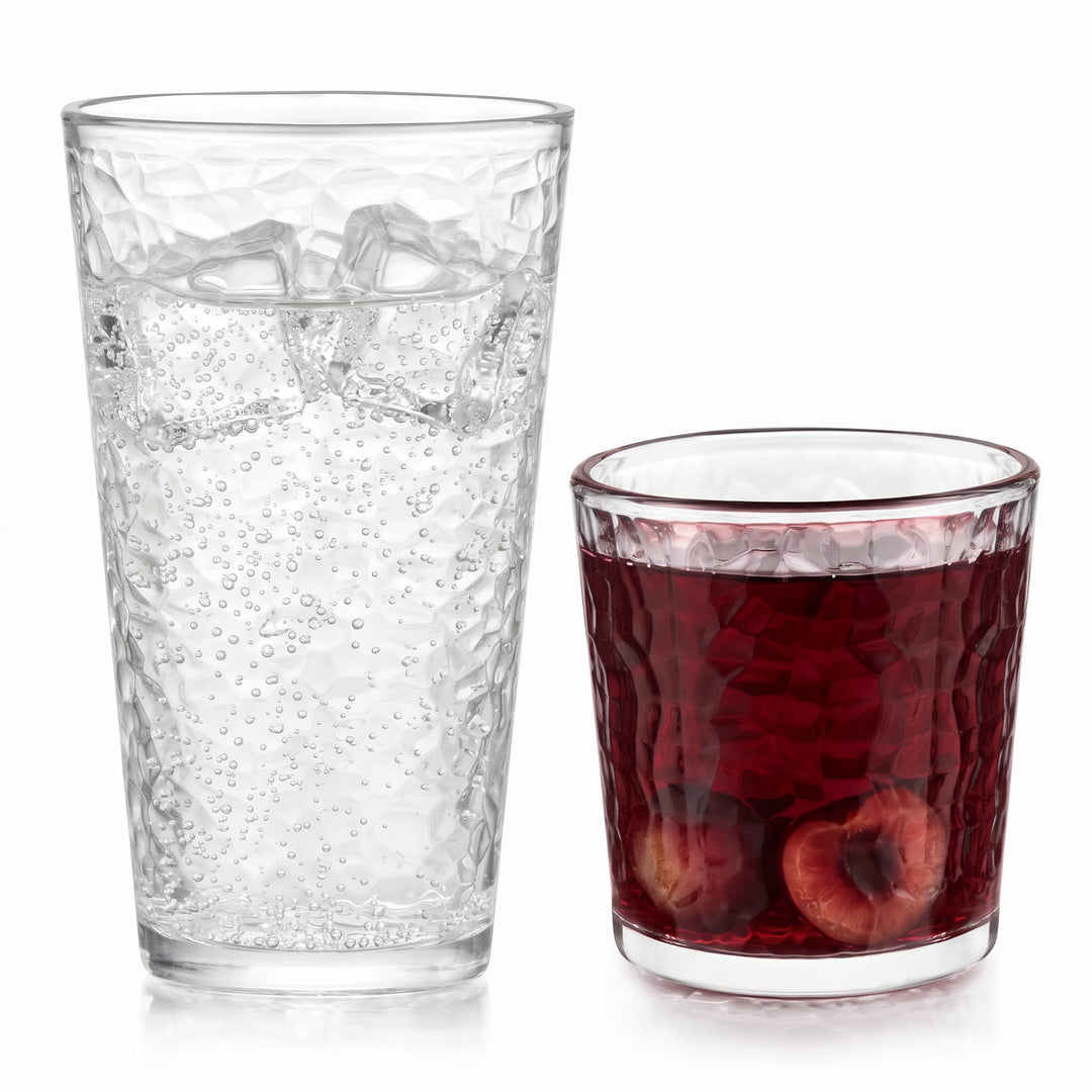 Crackle texture on the inside of the glass evokes a cool, refreshing feeling