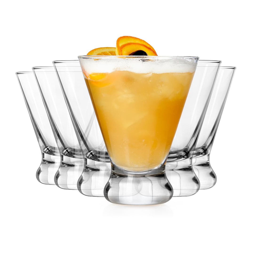 Multipurpose cocktail glass lets you serve your favorite mixed drinks in style