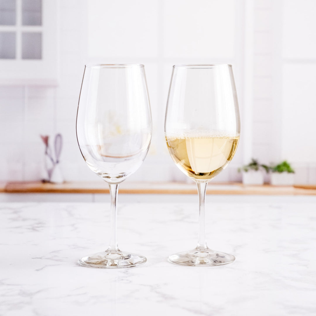 Includes 4, 19.7-ounce Merlot Bordeaux wine glasses (4.1-inch max diameter by 8.2 inches high) and 4, 18-ounce Chardonnay Chablis wine glasses (3.5-inch max diameter by 8.9 inches high)