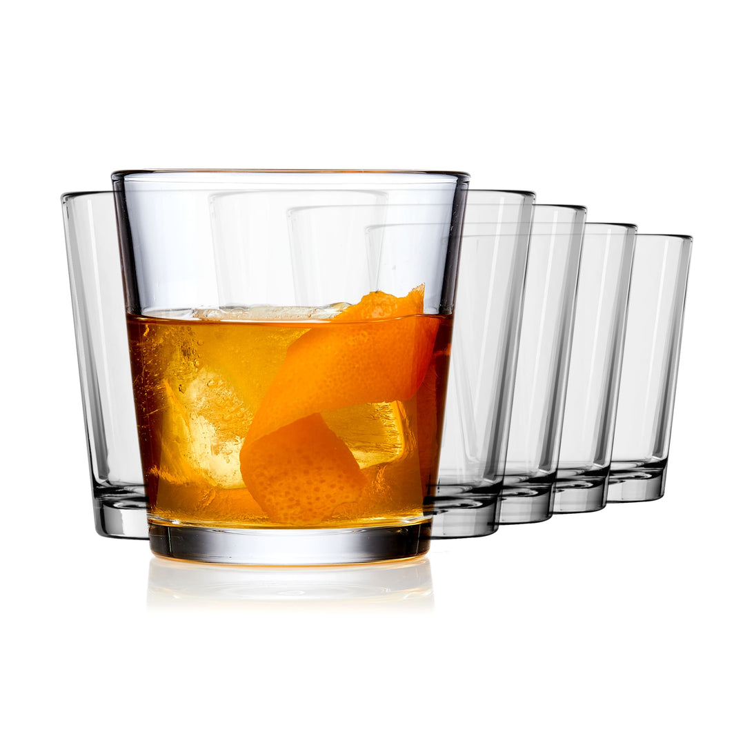 This double old fashioned set is best suited for iced water, teas, fizzy beverages and lemonade, but great for serving cocktails, gin, whiskey and more
