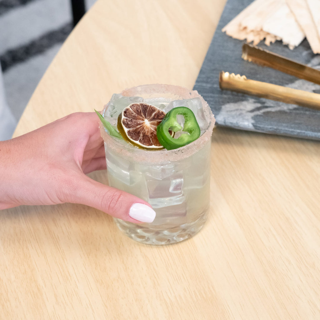 Classic straight‑sided design: Timeless silhouette that highlights the clarity of your drink.