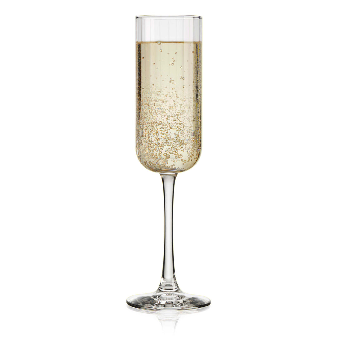 Set includes 4, 7.5-ounce flutes perfect for Champagne, sparkling wines, seltzers and cocktails