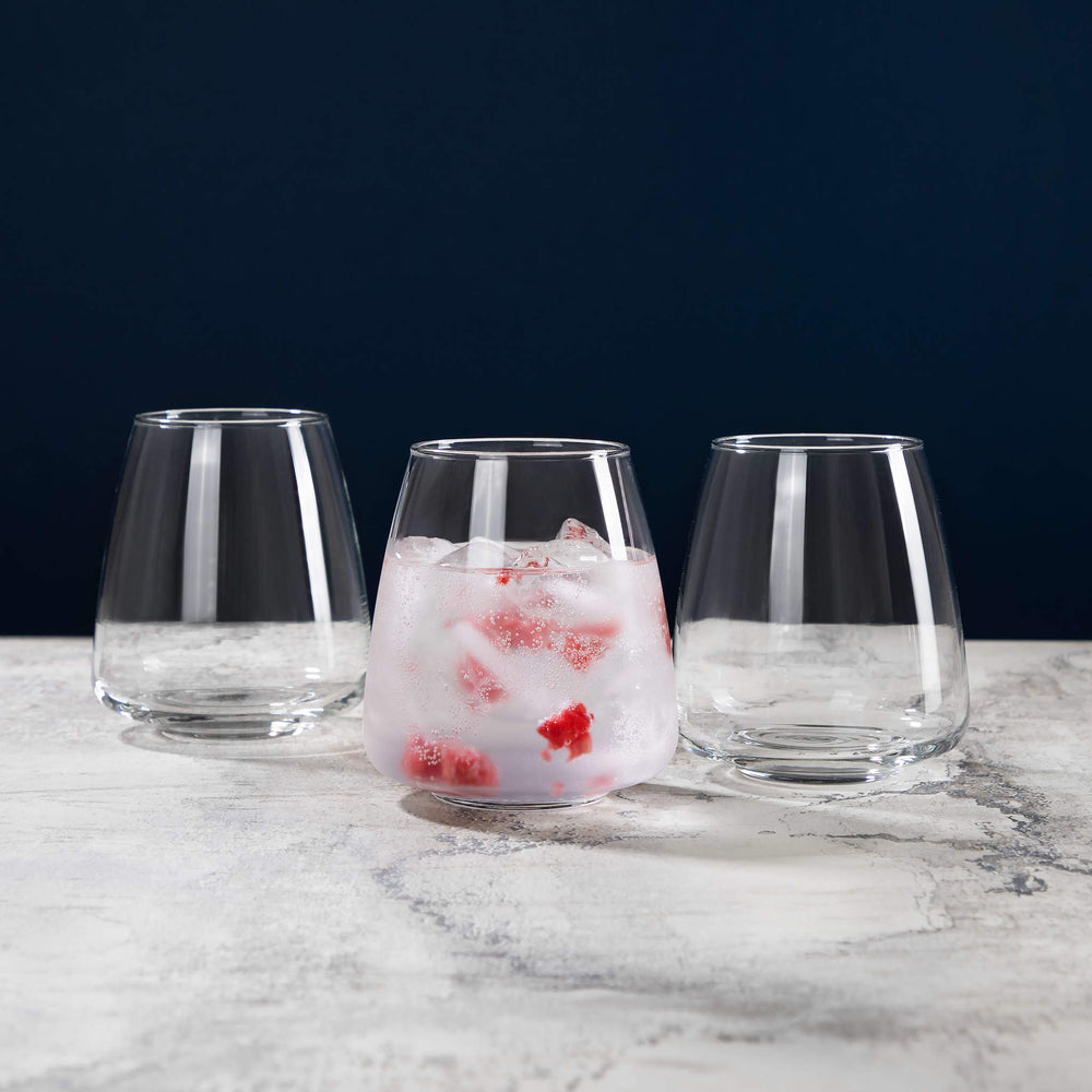 EXCEPTIONAL QUALITY: Experience transparency and brilliance with the Libbey Stemless Tapered Set. Dishwasher safe, clear drinking glass set designed to showcase the true color and clarity of your favorite red wine, white wine, cocktail or mocktail