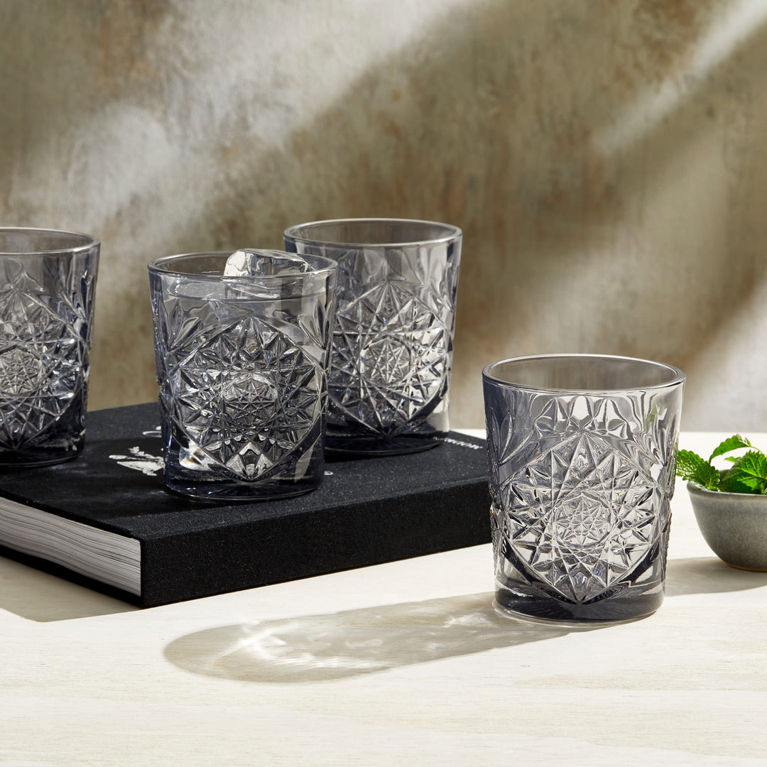 Vintage-inspired design hearkens back to Libbey’s 19th century cut glass period