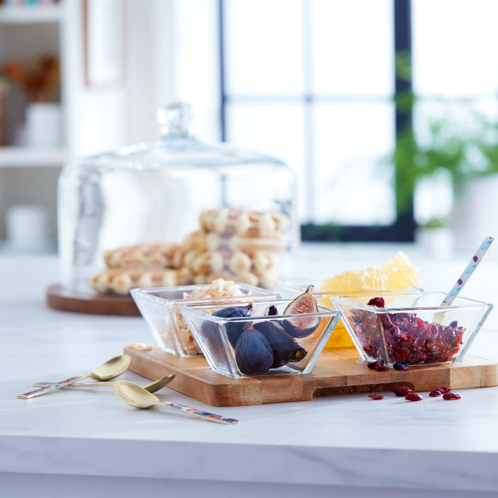 Présentoir à gâteau plat rond en bois d'acacia de Libbey avec dôme en verre